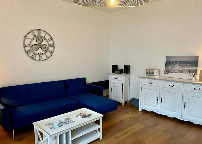 Maison Les Roses Trémières à Deux Pas De La Casa vacanze