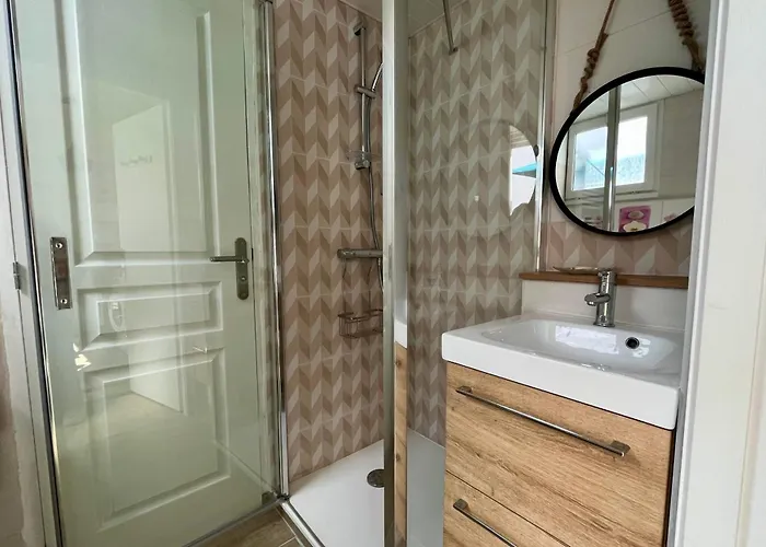 Maison Les Roses Trémières à Deux Pas De La Casa vacanze