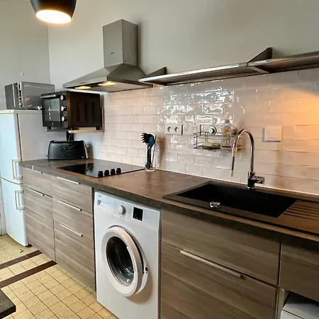 Maison Les Roses Trémières à Deux Pas De La *